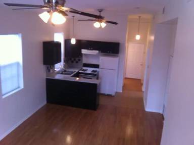 Main picture of 2328 W Belmont Ave