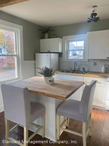 Main picture of 4 Stone Street Pl
