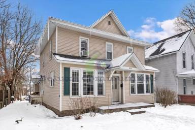 Main picture of 636 Livingston Ave NE