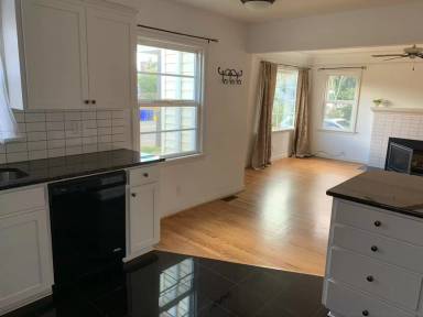 Main picture of 6443 NE 33rd Ave