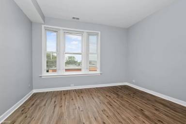 Main picture of 355 S Homan Ave