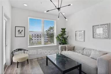 Main picture of 525 Parkway Dr NE