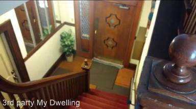 Main picture of 815 E Knapp St