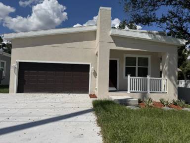 Main picture of 7010 Madison Ave