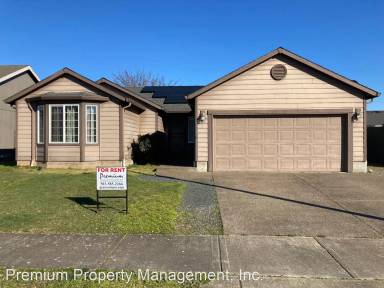 Main picture of 4956 Evie Jean St NE