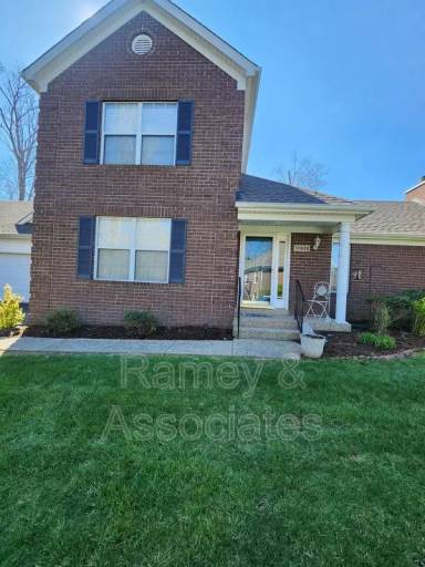 Main picture of 10828 Glenway Pl