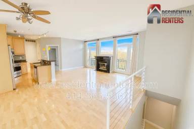 Main picture of 1515 N Van Buren St - 400