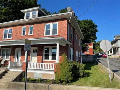 Main picture of 14 Chestnut St
