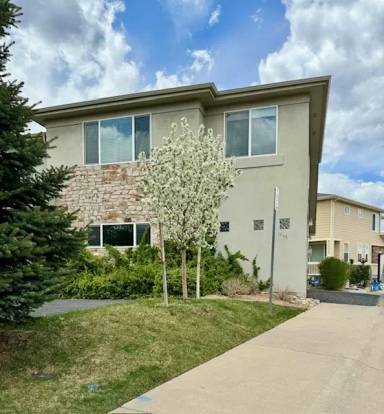 Main picture of 1200 S Kingston Ct