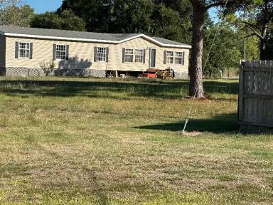 Main picture of 13298 Coon Rd