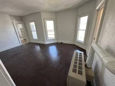 Main picture of 86 Congress St