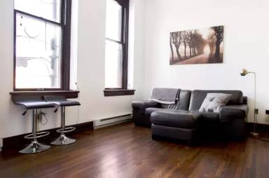 Main picture of 12 W Poplar Ave