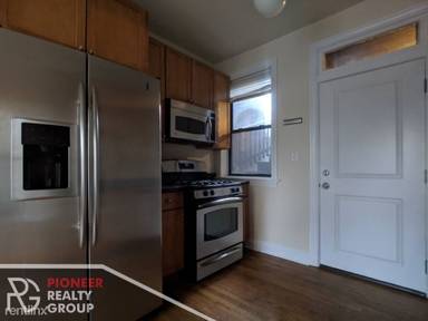 Main picture of 750 W Addison St