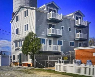 Main picture of 93 North End Blvd