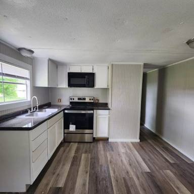 Main picture of 421 County Road 412