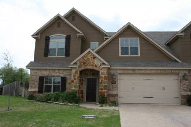 Main picture of 3108 Stallion Dr