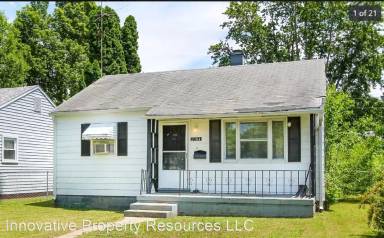 Main picture of 2304 S Pershing Dr