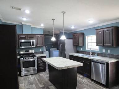 Main picture of 4141 Round Lake Rd