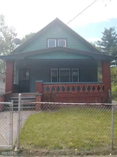 Main picture of 16600 Glenpark Ave