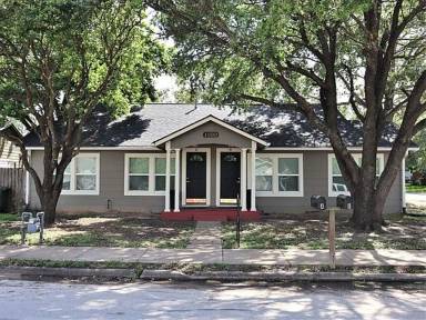 Main picture of 1900 Echols St