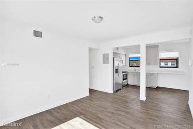 Main picture of 4203 NW 15th Ave
