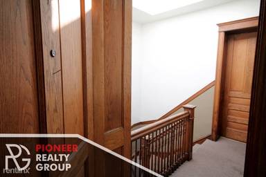 Main picture of 3047 W Logan Blvd