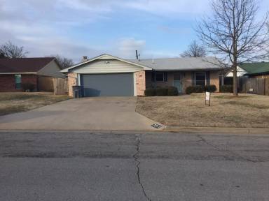 Main picture of 7903 NW Terrace Hills Blvd