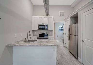 Main picture of 1514 W Girard Ave