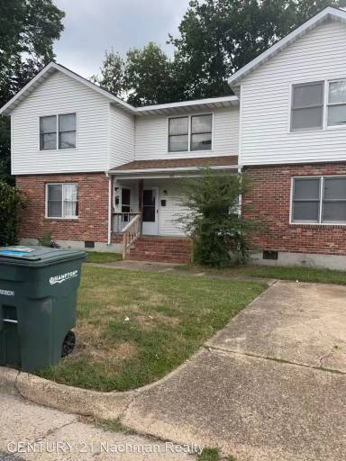 Main picture of 101 Dooley St