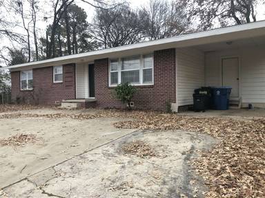 Main picture of 1006 E Pinecrest Dr