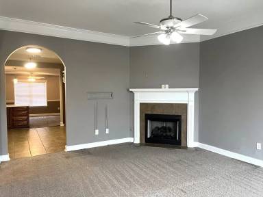 Main picture of 105 Clay Stone Ct