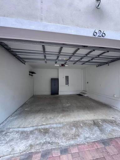 Main picture of 612 NE 12th Ave