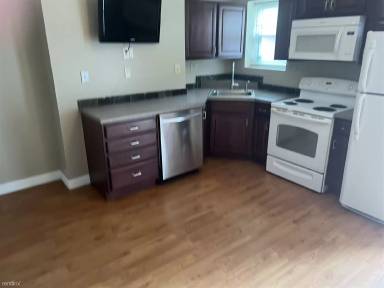 Main picture of 3424 1/2 Ward St