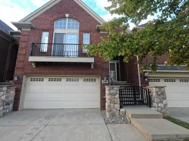 Main picture of 16701 Kensington Dr