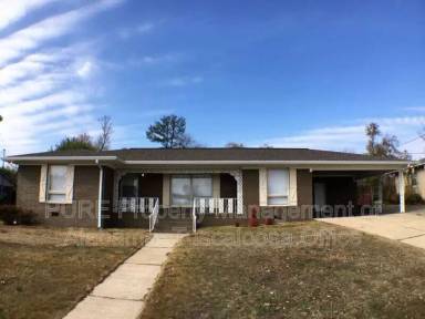 Main picture of 151 Lenora Dr