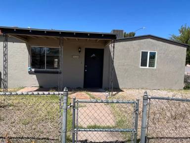 Main picture of 1243 E Grant Rd