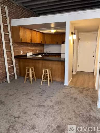 Main picture of 227 E Main St