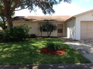 Main picture of 906 Pine Ridge Cir E
