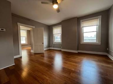 Main picture of 209 N 3rd St