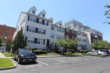 Main picture of 3 Ashby Ln