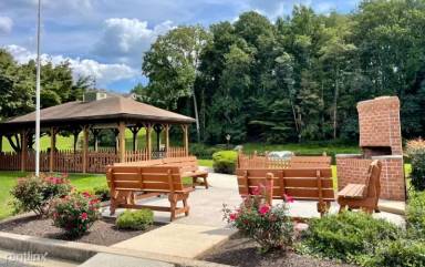 Main picture of 1700 Landmark Dr