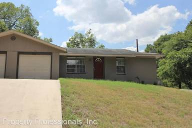 Main picture of 2160 Gruene Rd