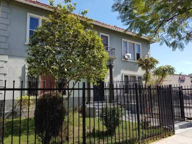 Main picture of 258 S Kenmore Ave