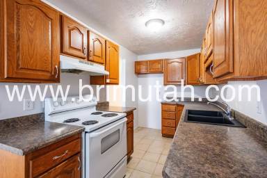 Main picture of 4670 S 3075 E