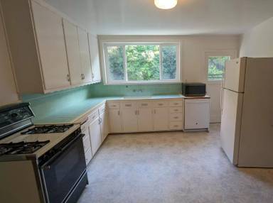 Main picture of 472 Corbett Ave