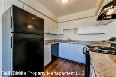 Main picture of 4920 E Owens Ave