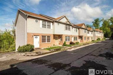 Main picture of 20 Hanna Ln