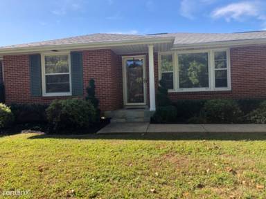Main picture of 208 General Roberts Dr