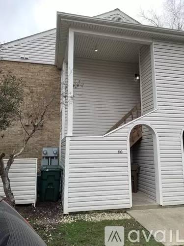 Main picture of 150 Manhattan Ct