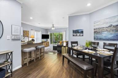 Main picture of 813 Holiday Rdg